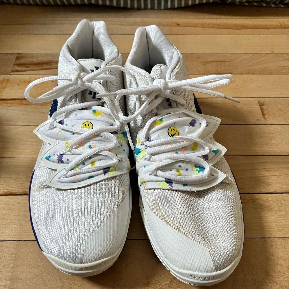 Nike 5, Kyrie, have a nice day Sneakers 😃, size 6.